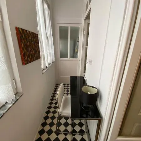 Downtown Loft Almada 2 公寓 *